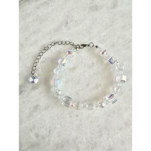 Iridescent sparkle beaded bracelet with adjuster clasp